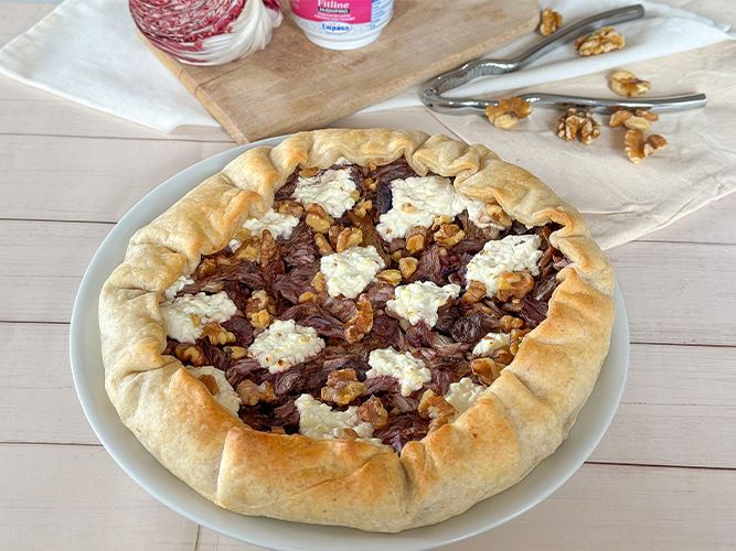 Torta salata con radicchio, noci e fiocchi di latte Exquisa Fitline