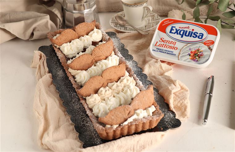 Crostata con cioccolato e crema di formaggio, una delizia