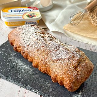 Plumcake soffice con spalmabile cheesecake