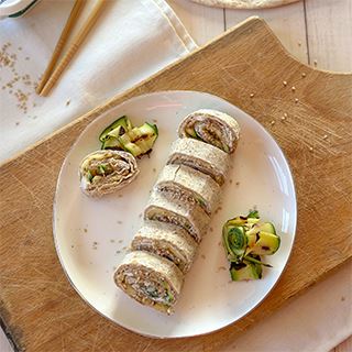 Rotolini di piadina con Exquisa alle erbe e verdure grigliate