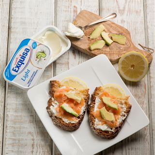 Bruschette con Exquisa Fresco Cremoso Light