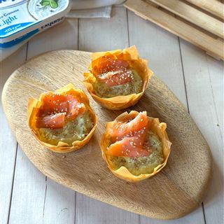 Cestini di pasta fillo con salmone